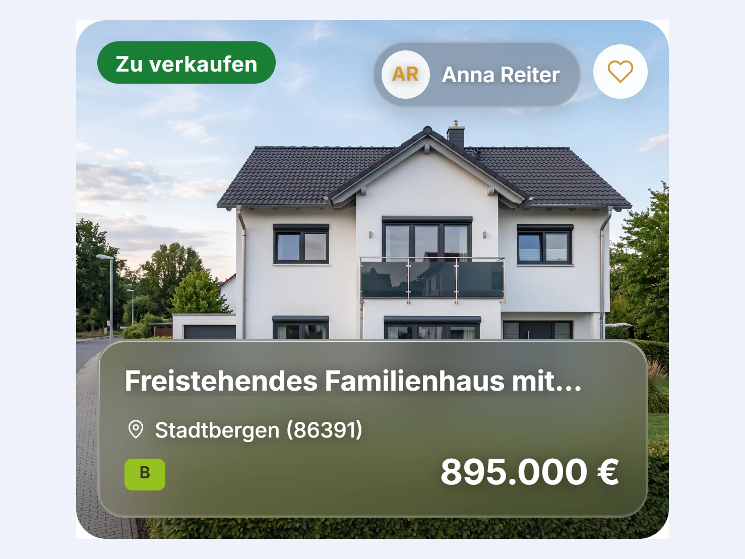 Immobilien-Karte im Design Glass mit durchscheinender Fläche über dem Foto